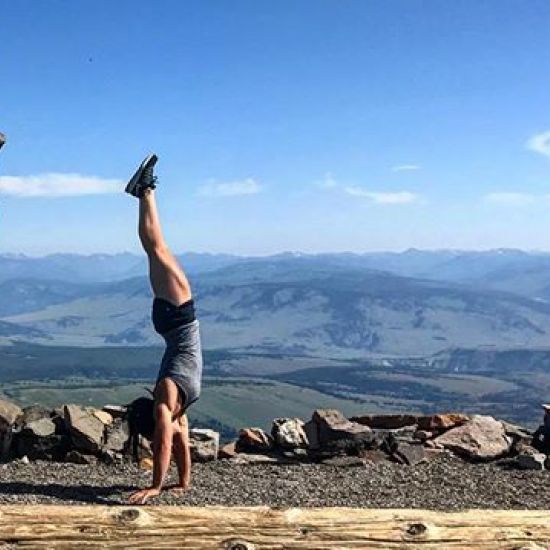 Handstands at the top of Mount Washburn. 10,243 ft elevation. First time hiking and won't be the last #liveBIG#yellowstone#windycitylivin#handstand#upsidedown#hiking#adventure