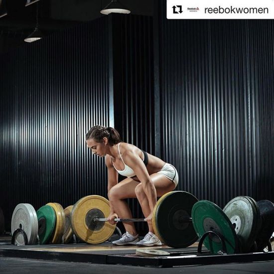 #Repost @reebokwomen with @get_repost
・・・
Progress doesn't happen overnight. Pause & appreciate the road you traveled to get exactly where you are. #Motivation #ProgressNotPerfection #CrossFit #StrongWomen #BeMoreHuman .
.
.
.... was accumulating this thought today post-meet and then @dennizxxx tags me in this Reebok post. #weird #defJesus #itmeee 
#AISIG #CYF #cleaner #SISU #LiveBIG #windycitylivin #2DAYSLEFT 