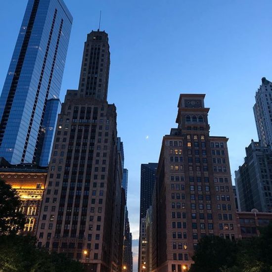 #chicago #city #beautiful #buildings #pic #picture #picoftheday #photography #instagram #instapics #fotos #night #summer #outdoorliving  #fun #summershinanigans #lights #illinois #bluesky #world #midwest #windycityshots #windycityphotos #windycitylivin #windycity